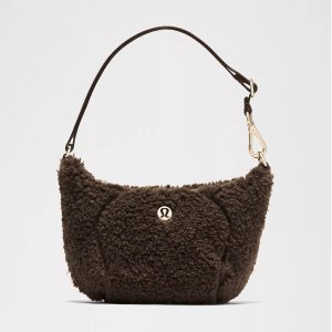 lululemon 毛絨包款新品